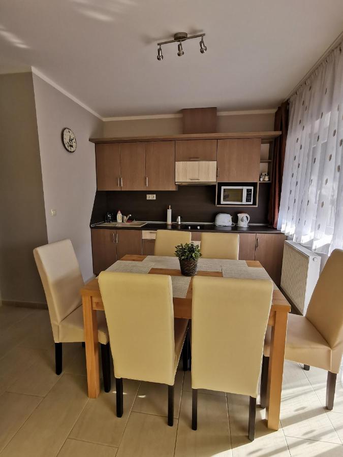Szabo Apartman シャールヴァール エクステリア 写真