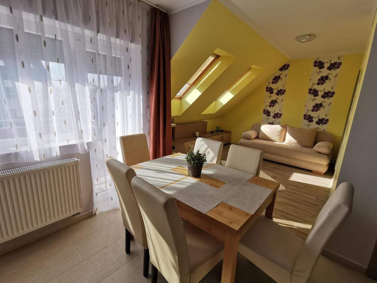 Szabo Apartman シャールヴァール エクステリア 写真